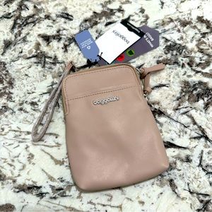 New Baggallini Take Two Bryant Crossbody In Vegan Leather - Latte
